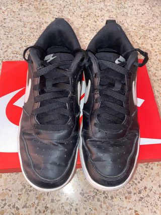 Bambas Nike Negras de segunda mano por 25 EUR en Barcelona en WALLAPOP