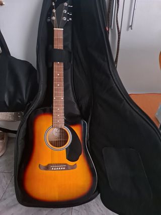 Guitarra electroacústica Fender de segunda mano por 500 EUR en Telde en  WALLAPOP