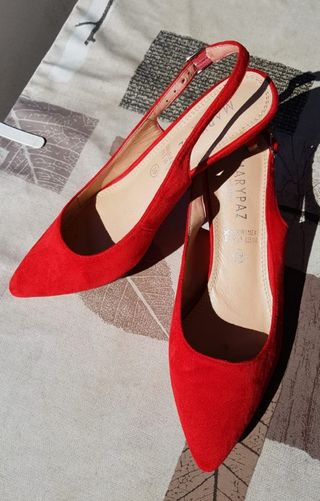 Zapato Marypaz y Bolso de fiesta rojos de segunda mano por 9 EUR en  Barcelona en WALLAPOP