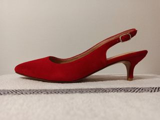 Zapato Marypaz y Bolso de fiesta rojos de segunda mano por 9 EUR en  Barcelona en WALLAPOP
