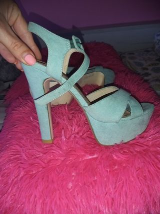 Sandalias verde agua. Num.37 de segunda mano por 10 EUR en Valladolid en  WALLAPOP