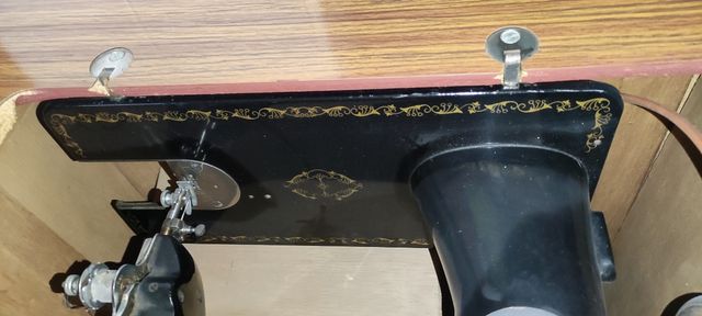 máquina de coser alfa con mueble