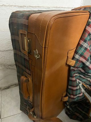 Maleta antigua en León en WALLAPOP