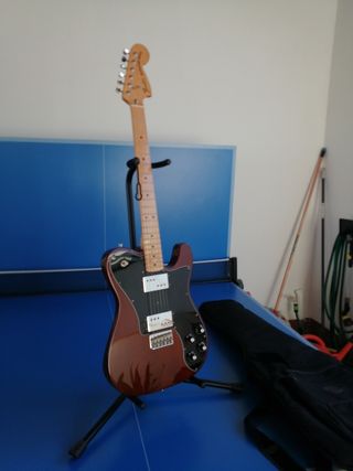 Guitarra Fender Telecaster Deluxe 72 de segunda mano por 650 EUR en Alcalá  de Guadaíra en WALLAPOP