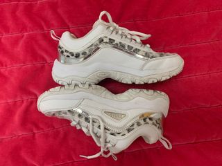 DEPORTIVOS. ZAPATILLAS FILA DISRUPTOR ANIMAL MUJER LEOPARDO . Primichi