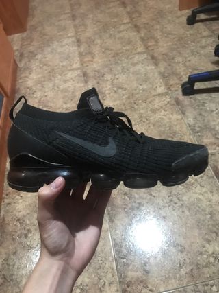 Zapatillas Nike Vapormax de segunda mano en Sevilla en WALLAPOP