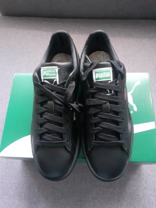 Puma CLASSIC original con etiqueta de segunda mano por 26 EUR en Cornellà  de Llobregat en WALLAPOP