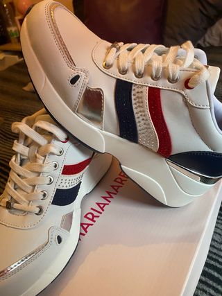 Zapatillas mujer Mariamare de segunda mano por 30 EUR en Palencia en  WALLAPOP