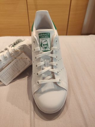Adidas Stan Smith clasicas de segunda mano por 45 EUR en Tortosa en WALLAPOP