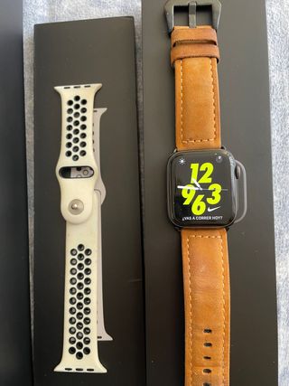 ✓ Apple Watch Series 4 Nike+ GPS + Cellular 44 mm Gris espacial y correa  Loop Nike Sport Negra MTXL2TY/A