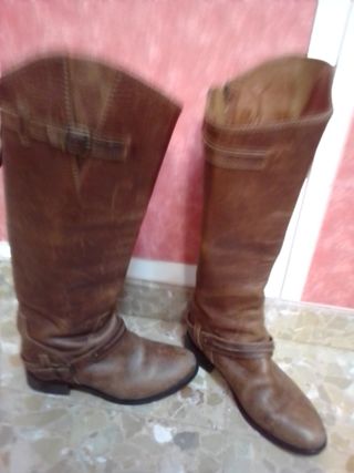 Botas camperas Massimo Dutti de segunda mano por 30 EUR en Algemesí en  WALLAPOP
