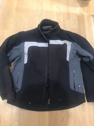 Taje BMW Streetguard 2: chaqueta + pantalon de segunda mano por 300 EUR en  León en WALLAPOP
