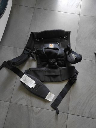 Mochilas portabebes Ergobaby de segunda mano en Bilbao en WALLAPOP