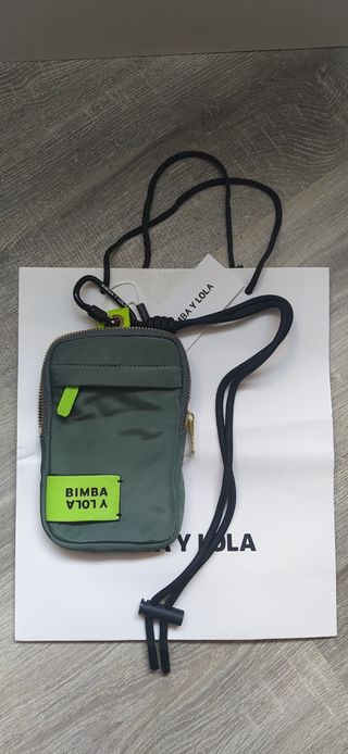 Bimba Y Lola bolso móvil de segunda mano por 30 EUR en Bilbao en WALLAPOP