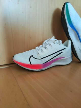 Nike Pegasus 37. Talla 43 de segunda mano por 60 EUR en Granollers en  WALLAPOP