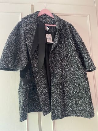 Chaqueta Couchel vintage mangas estilo poncho de segunda mano por 23 EUR en  Madrid en WALLAPOP
