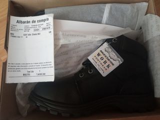 Botas seguridad Skechers de segunda mano por 35 EUR en Madrid en WALLAPOP