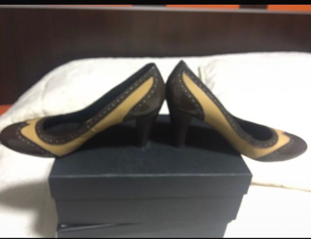 Zapato salón marrón