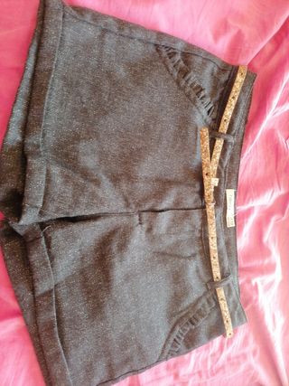 Pantalones cortos sfera niña de segunda mano por 5 EUR en Brunete en  WALLAPOP
