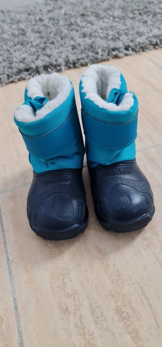 Botas nieve niño\\/a talla 22\\/23 de segunda mano por 6 EUR en Bétera en  WALLAPOP