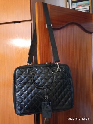Misako, maletin bolso portátil. de segunda mano por 10 EUR en Barcelona en  WALLAPOP