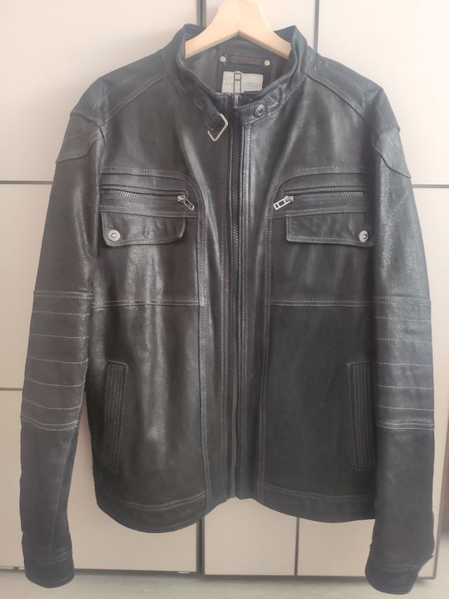 CHAQUETA DE CUERO MOTOCICLETA.