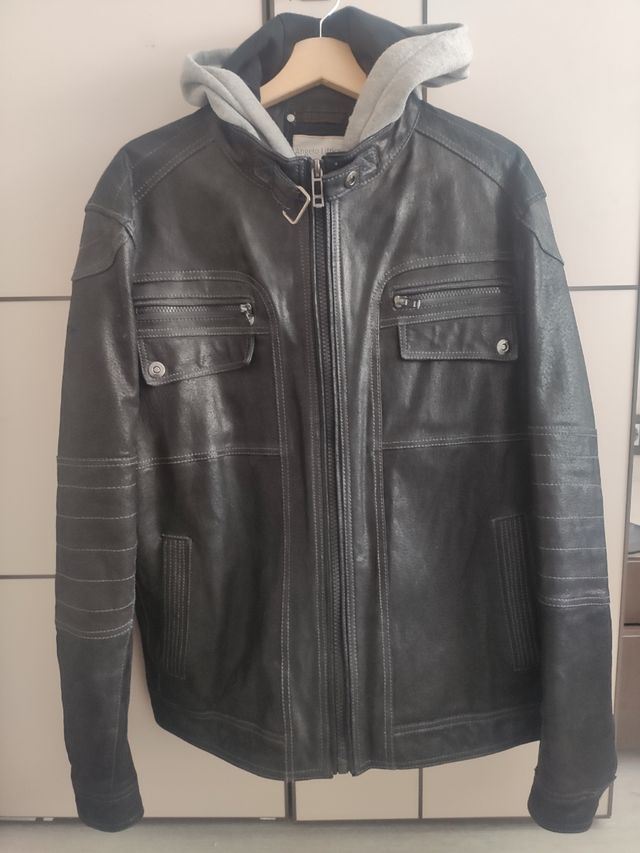 CHAQUETA DE CUERO MOTOCICLETA.