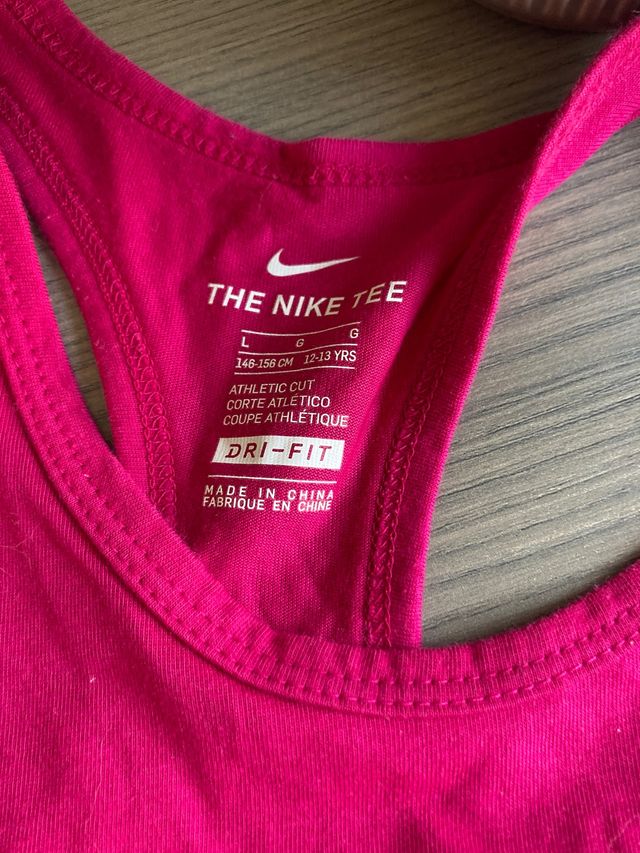 Camiseta fucsia niña Nike