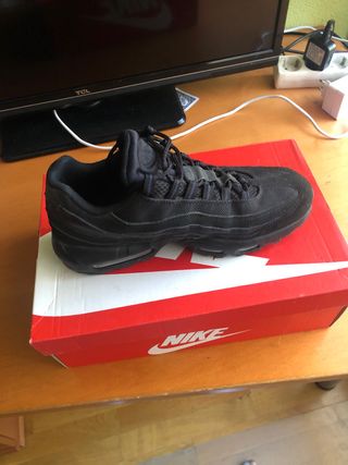 NIKE AIRMAX 95- NEGRAS