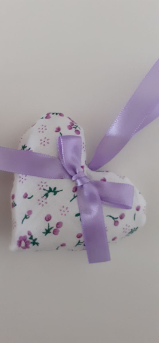 Decorazioni shabby cuori di stoffa fiocco lilla