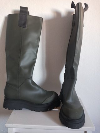 Botas agua. Oferta mayo! de segunda mano por 18 EUR en Esplugues de  Llobregat en WALLAPOP