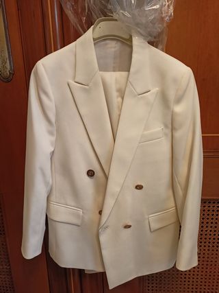 TRAJE DE COMUNIÓN de segunda mano por 48 EUR en Córdoba en WALLAPOP