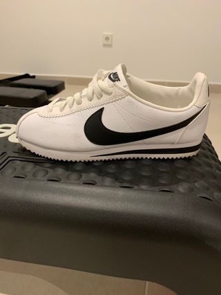 NIKE CORTEZ, TALLA 41 NUEVAS de segunda mano por 89,95 EUR en San Sebastián  de Los Reyes en WALLAPOP