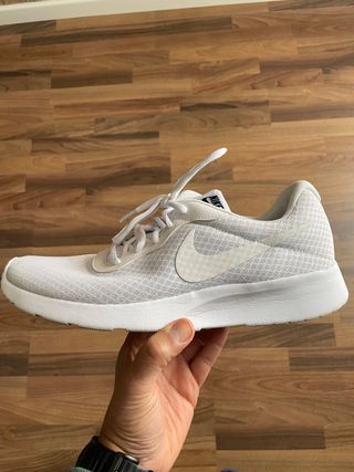 Zapatillas Nike casual de segunda mano por 24 EUR en Cehegín en WALLAPOP