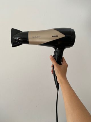 Philips SalonDry Control secador de pelo de segunda mano por 6 EUR en  Alicante en WALLAPOP