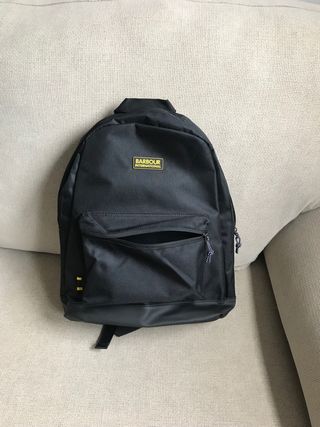 Mochila barbour de segunda mano por 45 EUR en Rivas-Vaciamadrid en WALLAPOP
