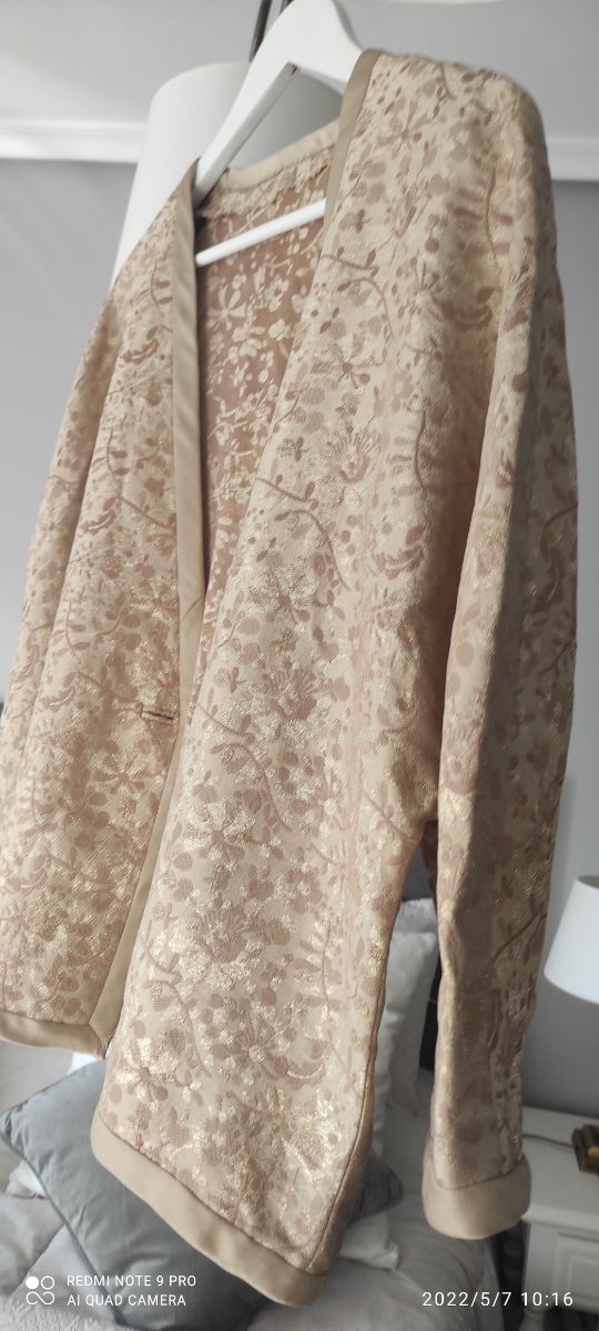 Chaqueta señora beis y dorado