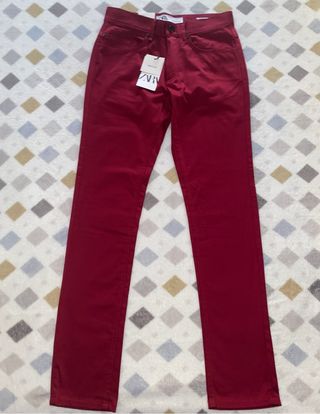 PANTALÓN ZARA TALLA 36 de segunda mano por 9,99 EUR en Marbella en WALLAPOP