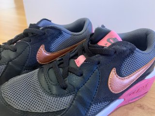 Zapatillas Nike Air Max talla 32 de segunda mano por 12 EUR en Madrid en  WALLAPOP