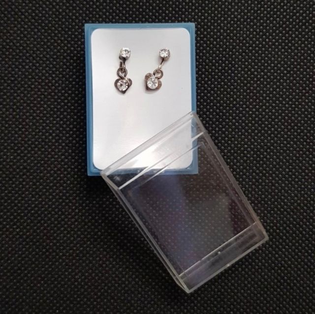 orecchini con brillantini cuoricino