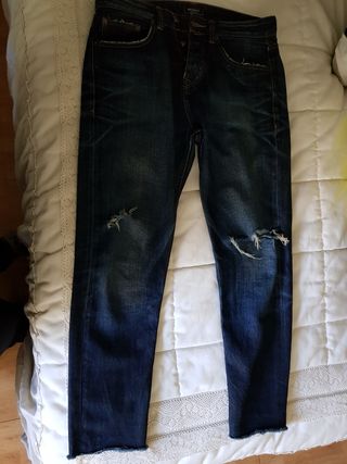 Vaqueros hombre, Pull\u0026amp;Bear, talla 42 de segunda mano por 5 EUR en  Linares en WALLAPOP