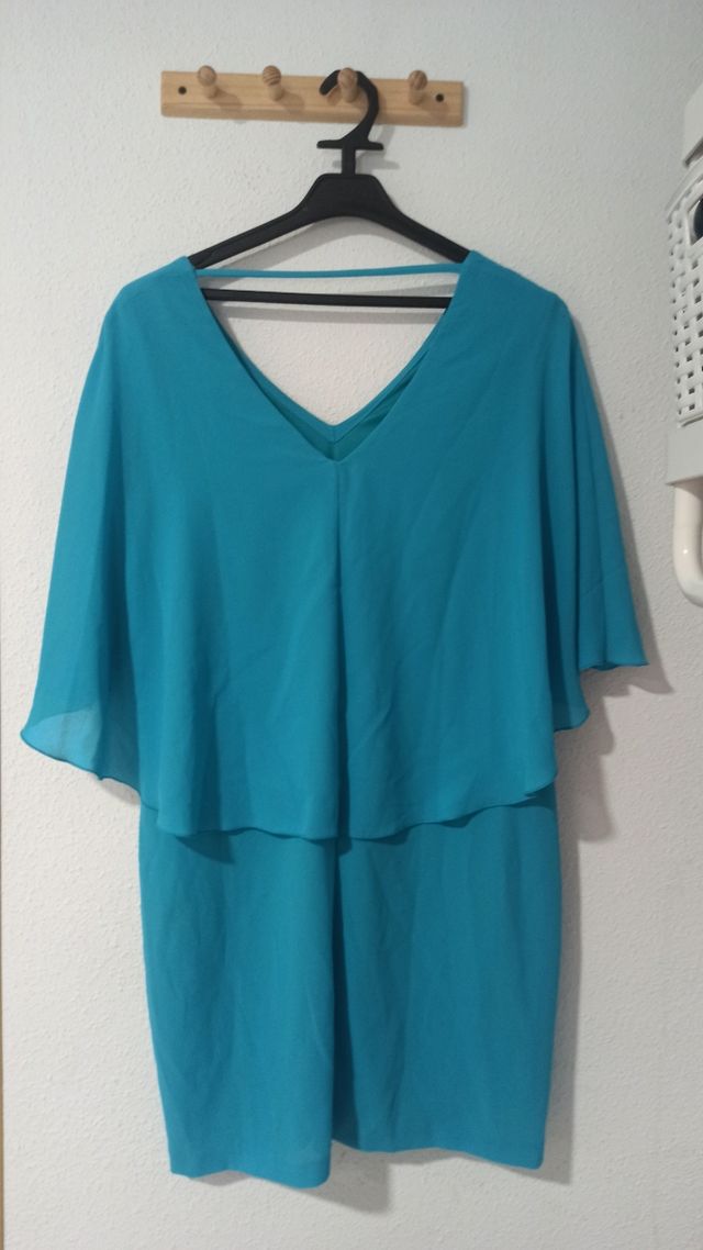 Vestido capa aguamarina T 44
