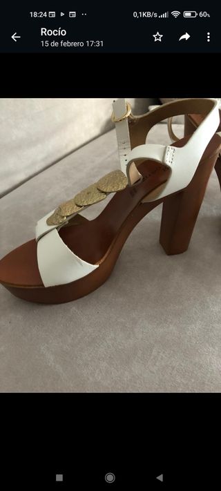 Sandalias blancas de Gloria Ortiz de segunda mano por 59 EUR en Las Rozas  de Madrid en WALLAPOP