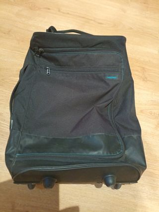 Maleta para cabina. Decathlon de segunda mano por 10 EUR en Madrid en  WALLAPOP