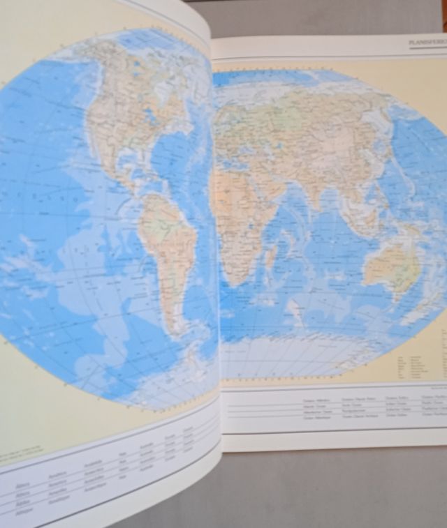 Antiguo Atlas Internacional Plaza E Janès