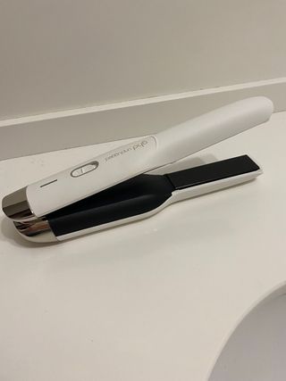 Plancha de pelo GHD inalambrica de segunda mano por 220 EUR en Barcelona en  WALLAPOP