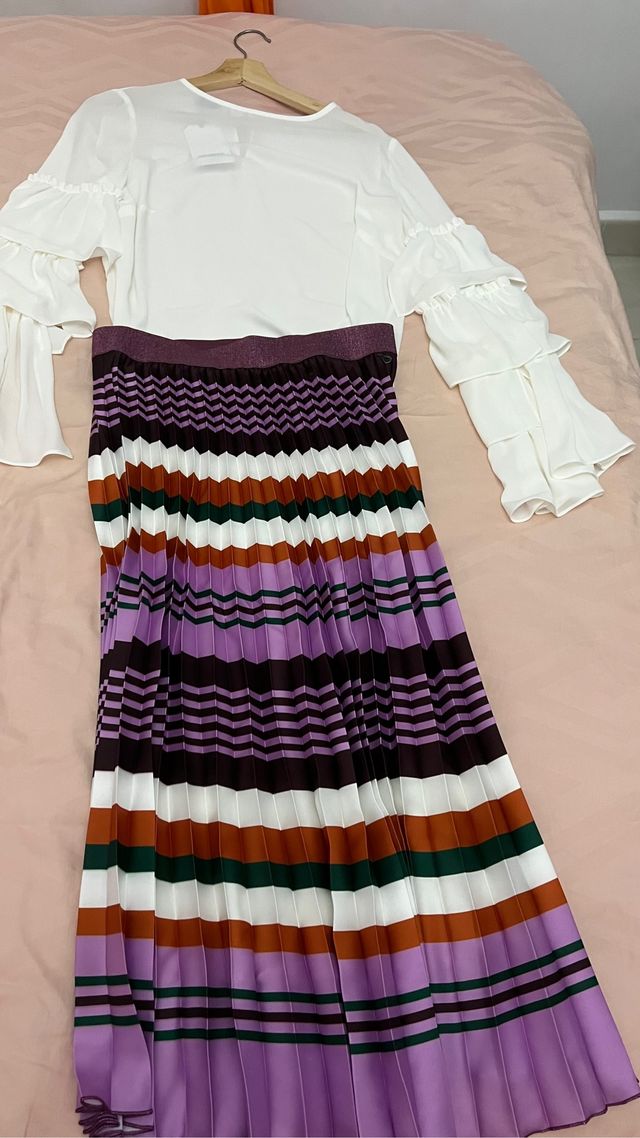 Conjunto falda y camisa nuevo