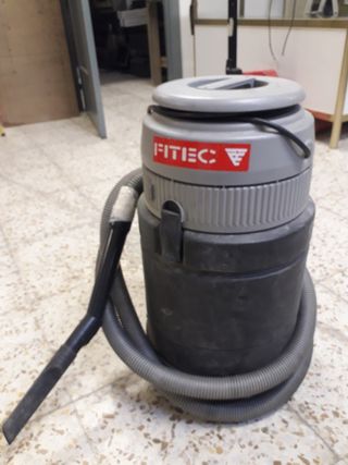 Aspirador industrial de segunda mano por 50 EUR en Valmojado en WALLAPOP