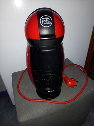 Cafetera nescafe dolce gusto piccolo de segunda mano por 25 EUR en  Talayuela en WALLAPOP