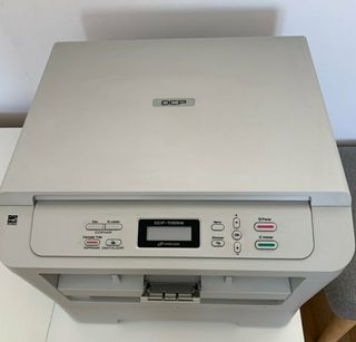 Impresora Laser BROTHER DCP 7055W de segunda mano por 49 EUR en Barcelona  en WALLAPOP